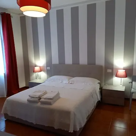 Roomscivico193 Pensión Verona
